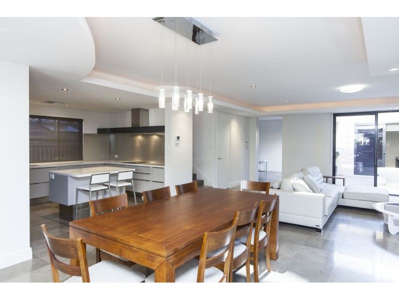 32 Hilda Street, Shenton Park WA 6008