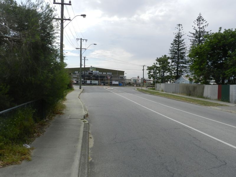 5 Westfield Street, Maddington WA 6109