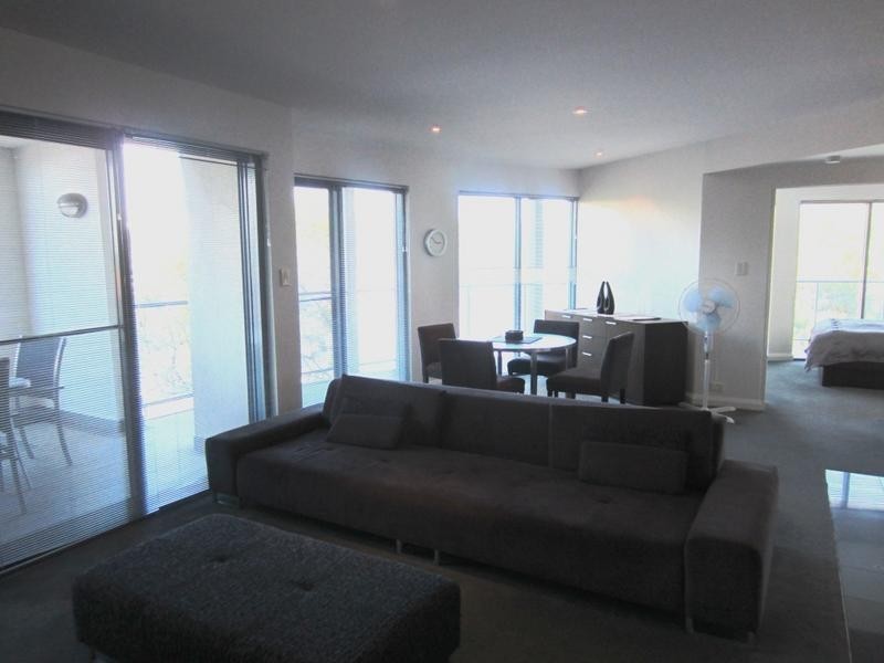 13/23 Bowman Street, South Perth WA 6151