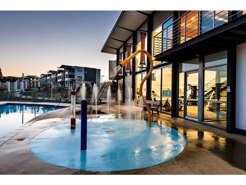 121/25 Malata Crescent, Success WA 6164