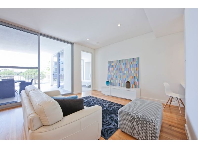 10/30 South Beach Promenade, North Coogee WA 6163