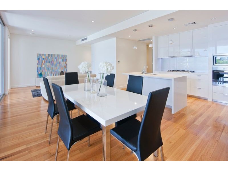10/30 South Beach Promenade, North Coogee WA 6163