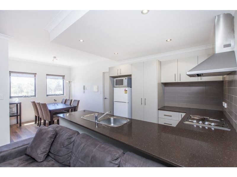 7/37 Piccadilly Circle, Joondalup WA 6027