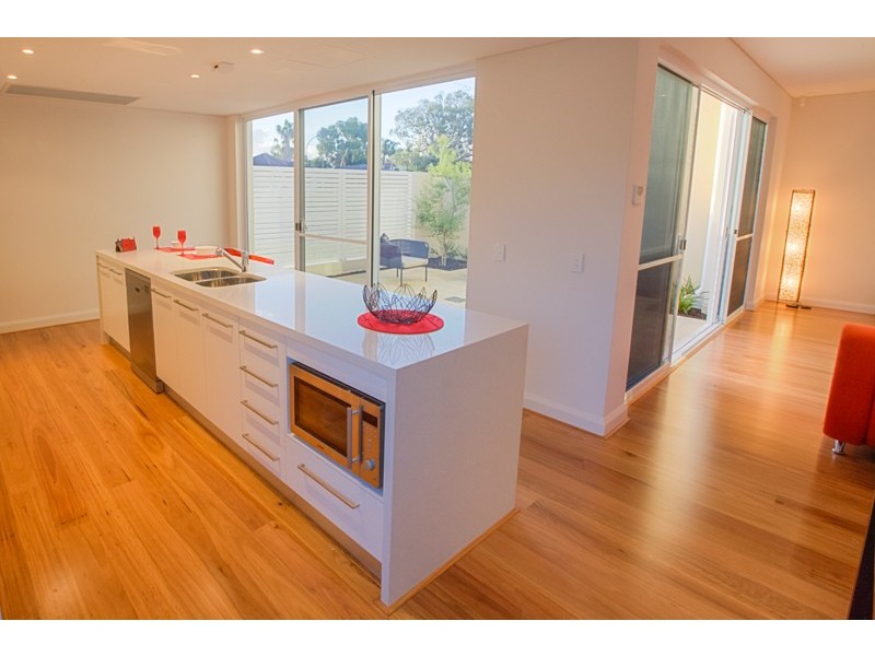 13/12 Sonnet Close, Woodlands WA 6018