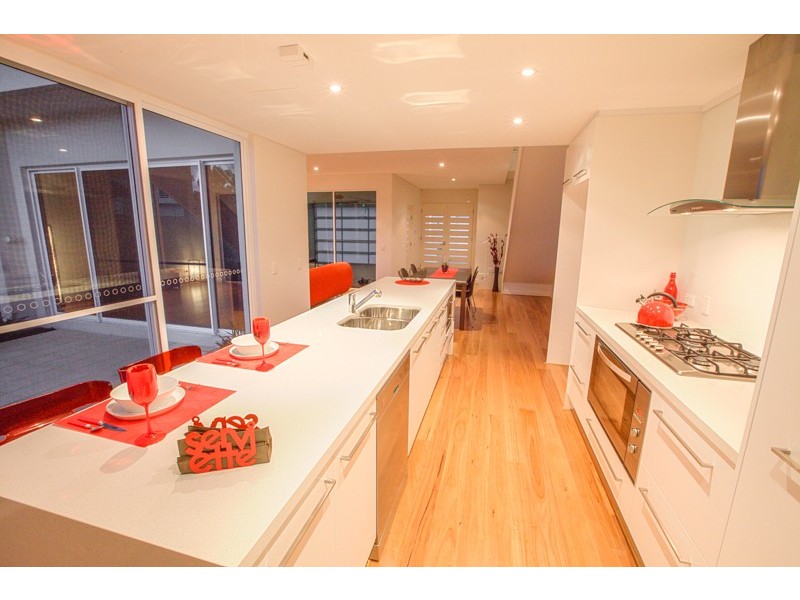 13/12 Sonnet Close, Woodlands WA 6018