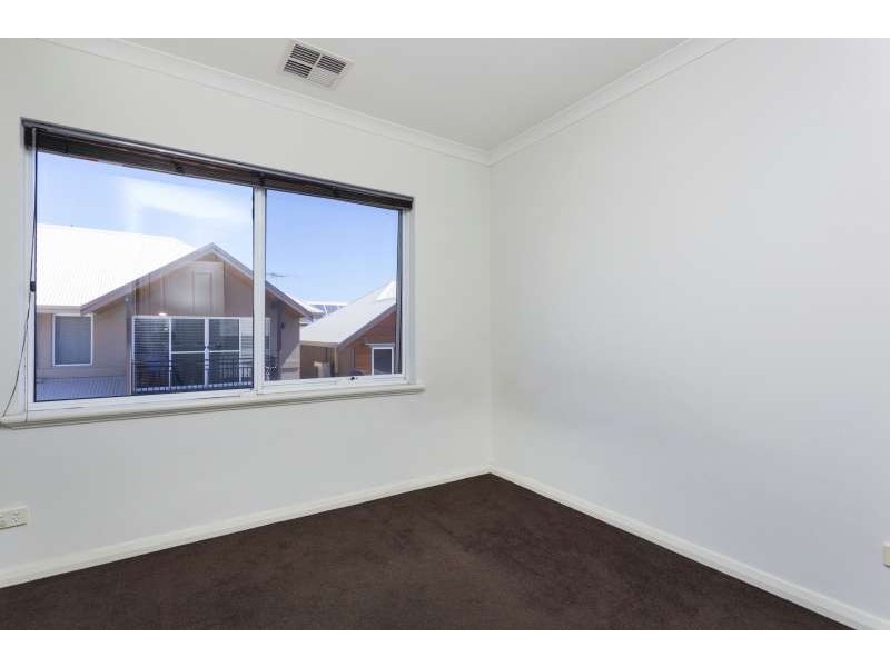 2/69 Quarry Street, Fremantle WA 6160
