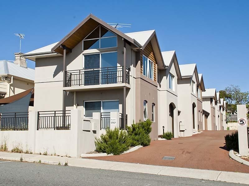 4/69 Quarry Street, Fremantle WA 6160