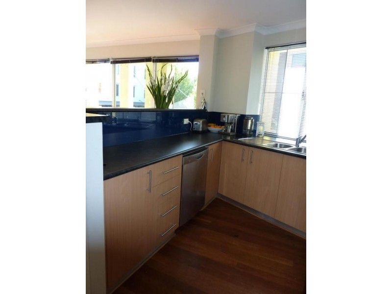 11/110 Royal Street, East Perth WA 6004