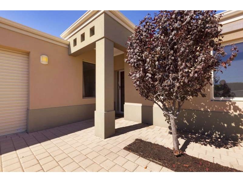 8b Crocker Way, Innaloo WA 6018