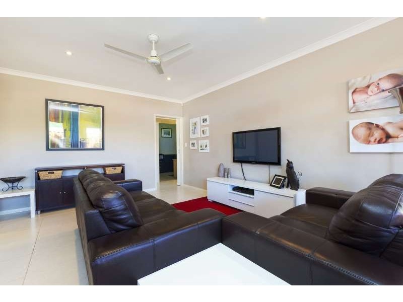 8b Crocker Way, Innaloo WA 6018