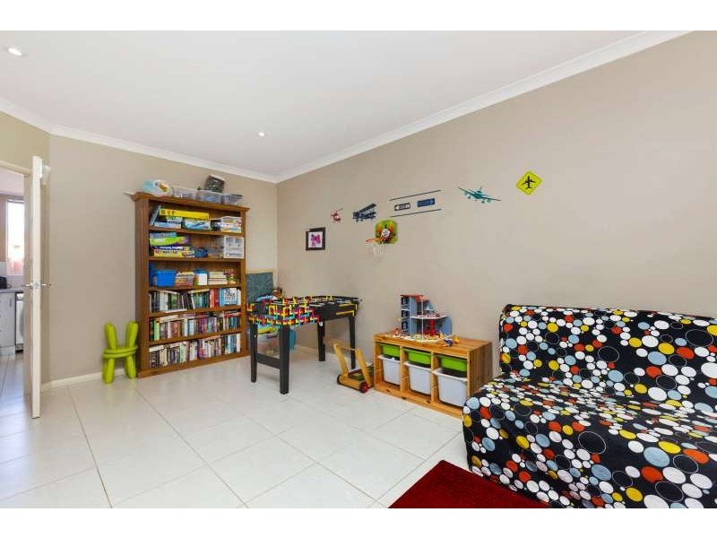 8b Crocker Way, Innaloo WA 6018