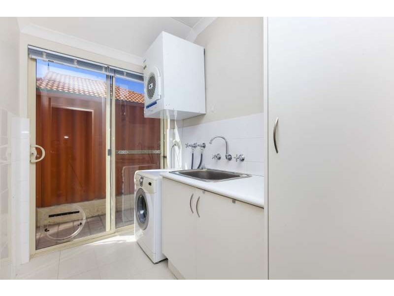 8b Crocker Way, Innaloo WA 6018