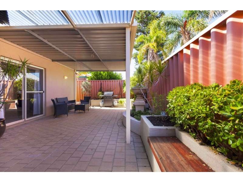 8b Crocker Way, Innaloo WA 6018