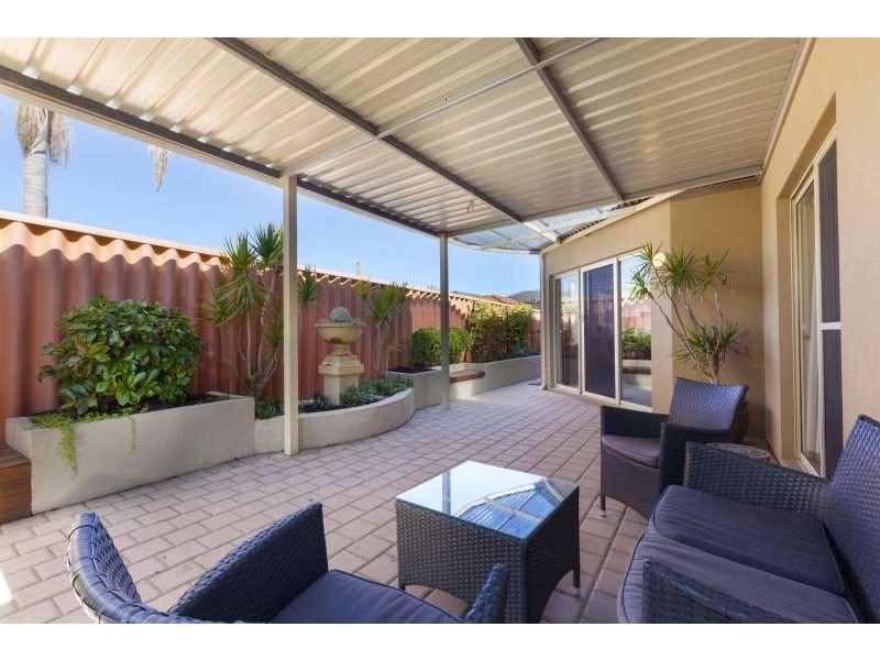 8b Crocker Way, Innaloo WA 6018