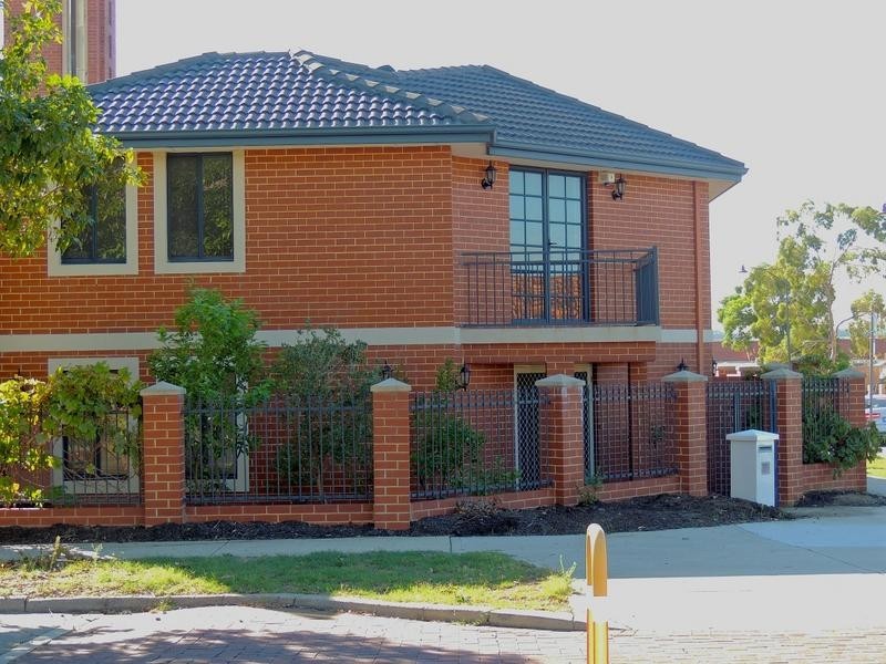 1/2 Marlow Street, Wembley WA 6014
