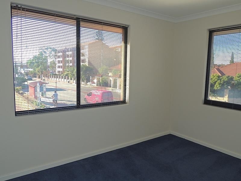 1/2 Marlow Street, Wembley WA 6014