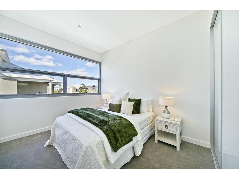 11/30 South Beach Promenade, North Coogee WA 6163