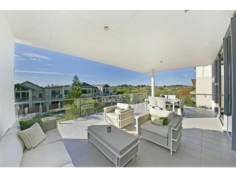11/30 South Beach Promenade, North Coogee WA 6163
