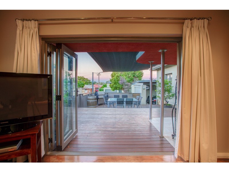 199 Woodside Street, Doubleview WA 6018