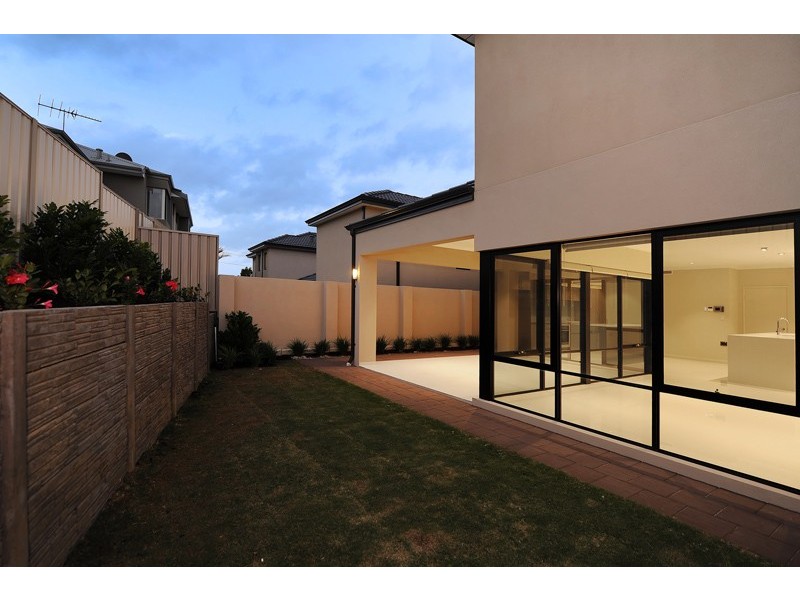 27B Gwelup Street, Karrinyup WA 6018