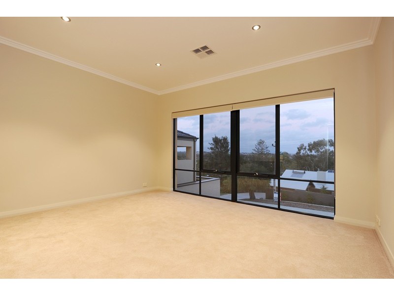 27B Gwelup Street, Karrinyup WA 6018