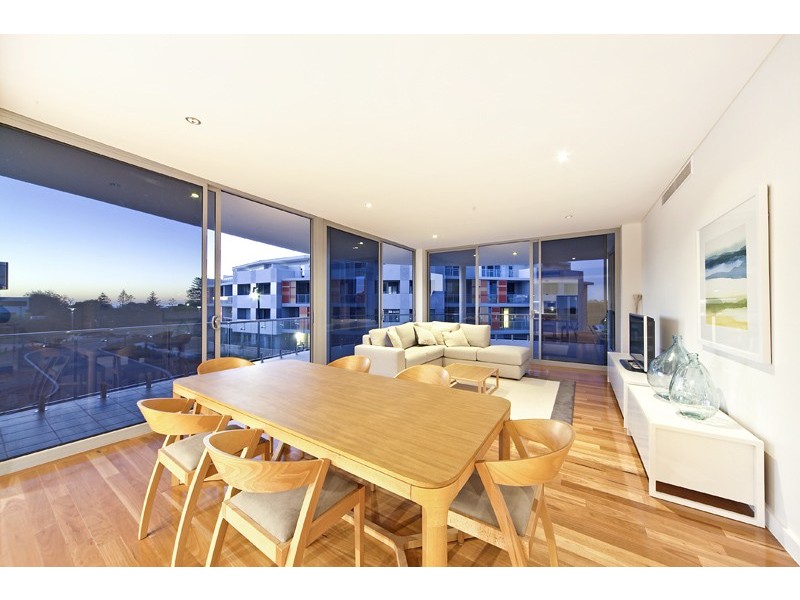 8/30 South Beach Promenade, North Coogee WA 6163