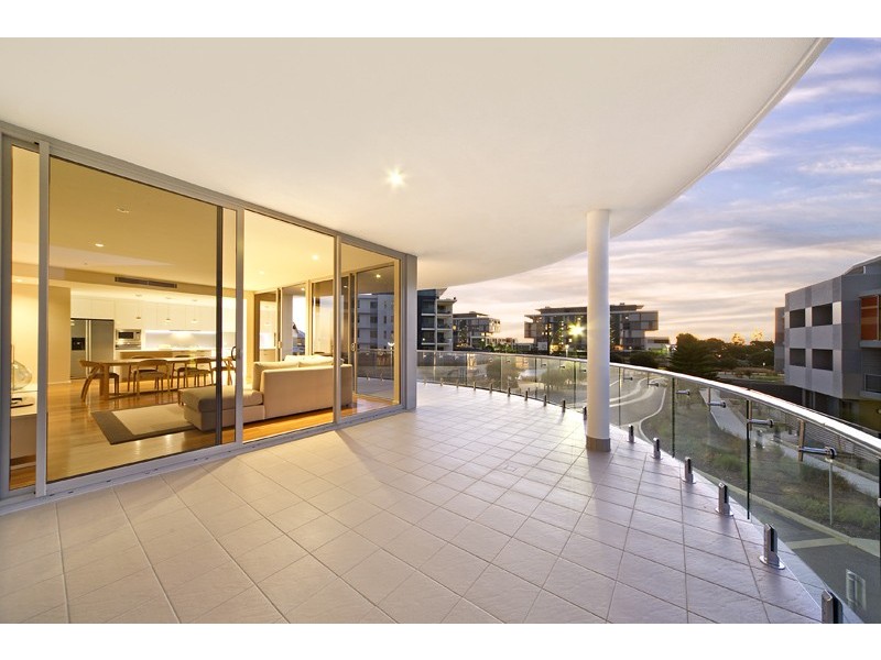 8/30 South Beach Promenade, North Coogee WA 6163