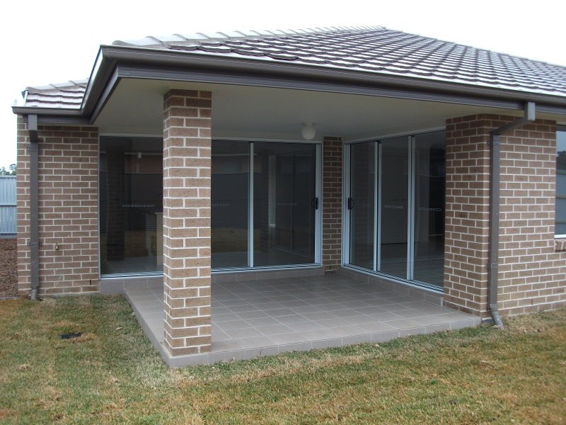 16 Scott Street, Ropes Crossing NSW 2760