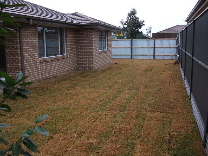 16 Scott Street, Ropes Crossing NSW 2760