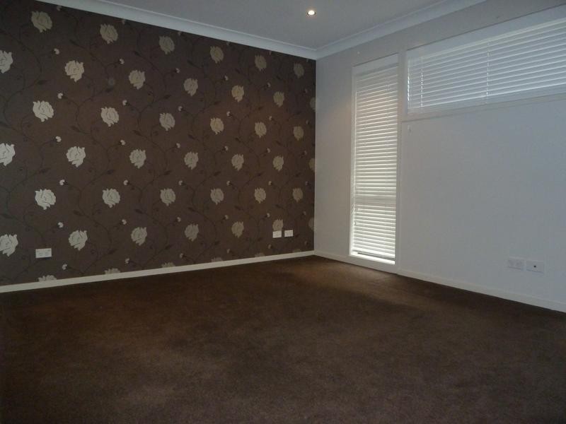 15 Townsend Cres, Ropes Crossing NSW 2760