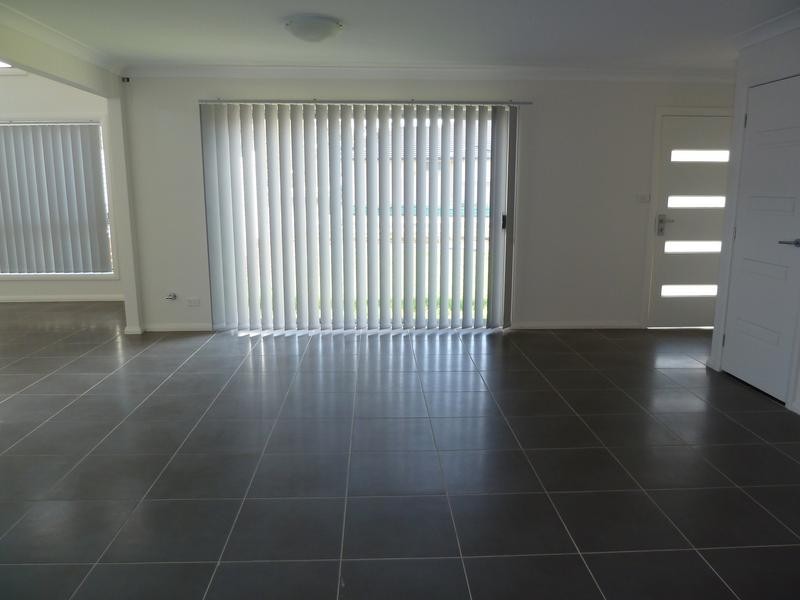 2/19 Holland Ave, Ropes Crossing NSW 2760