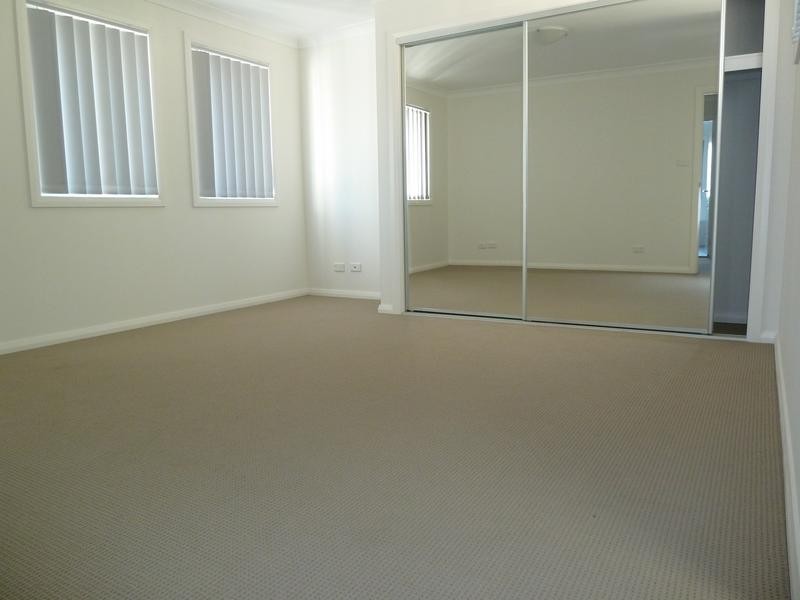 2/19 Holland Ave, Ropes Crossing NSW 2760