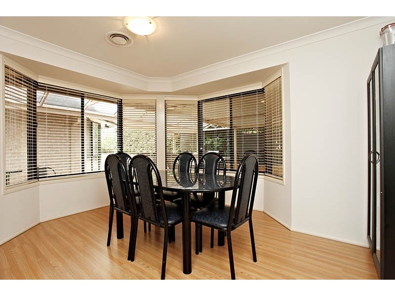 11 Gilbert St, Colyton NSW 2760