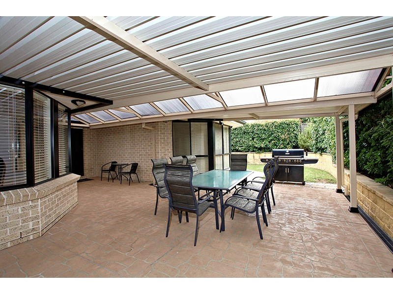 11 Gilbert St, Colyton NSW 2760