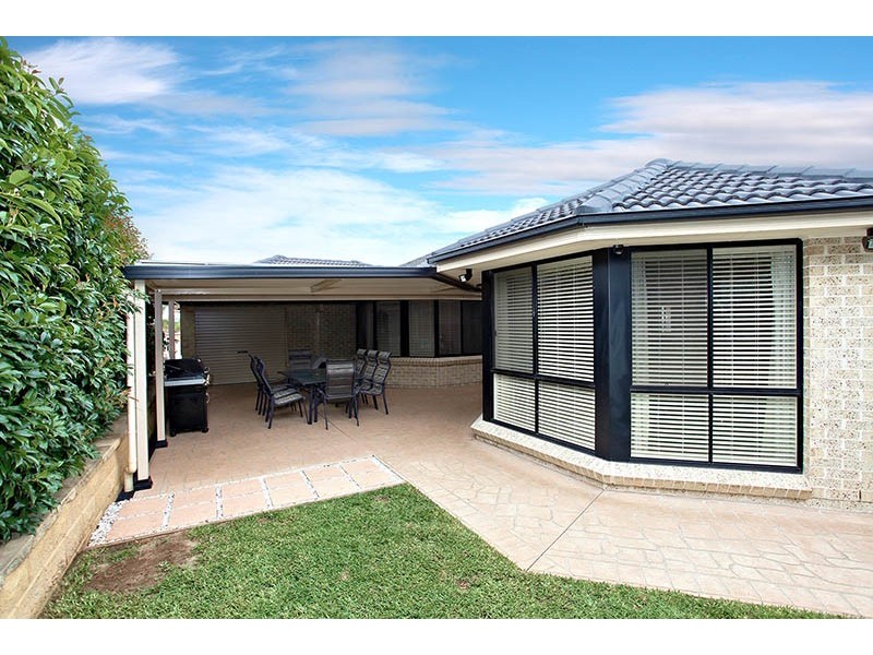 11 Gilbert St, Colyton NSW 2760