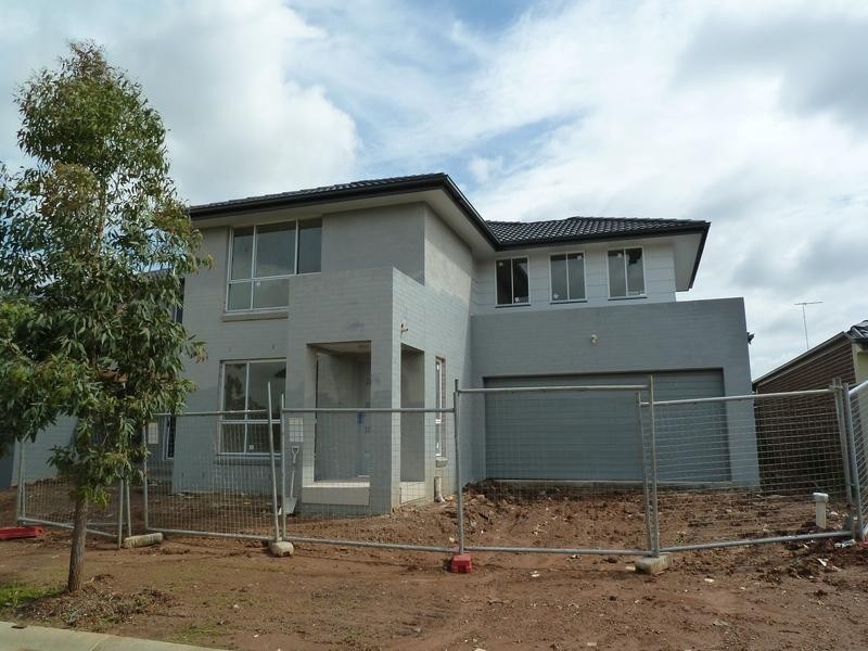 2/2122 Gurry Ave, Ropes Crossing NSW 2760