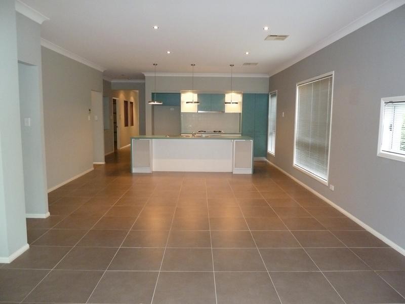23 Brannigan St, Ropes Crossing NSW 2760
