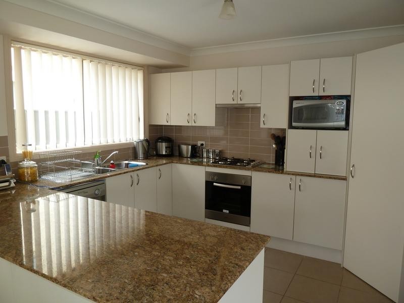 24 Maiden St, Ropes Crossing NSW 2760