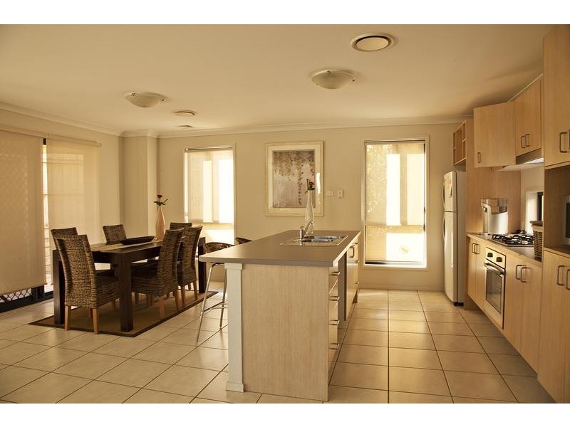 40 Drummond Ave, Ropes Crossing NSW 2760