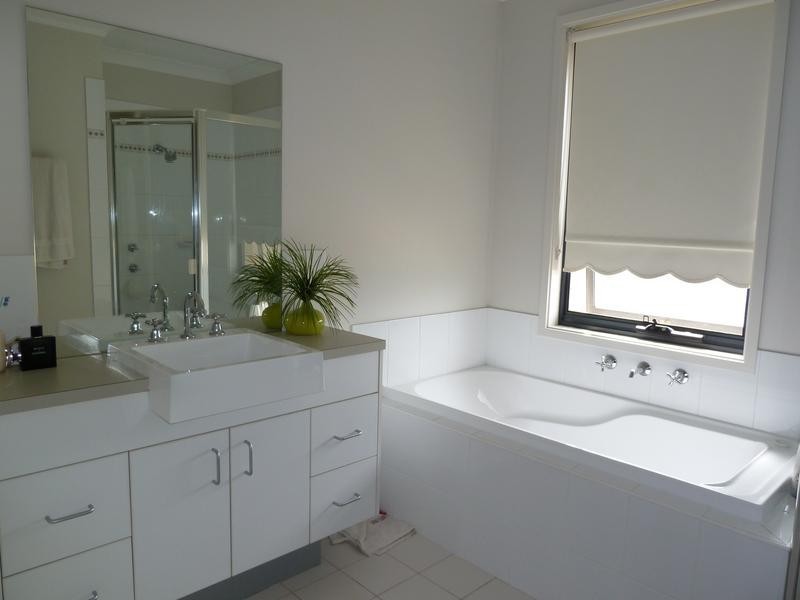 40 Drummond Ave, Ropes Crossing NSW 2760