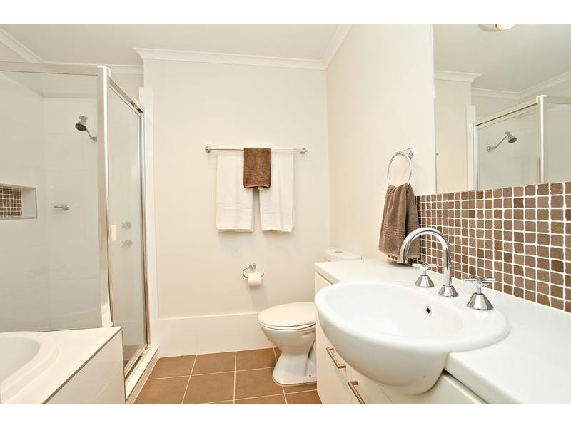 20 Gilroy St, Ropes Crossing NSW 2760