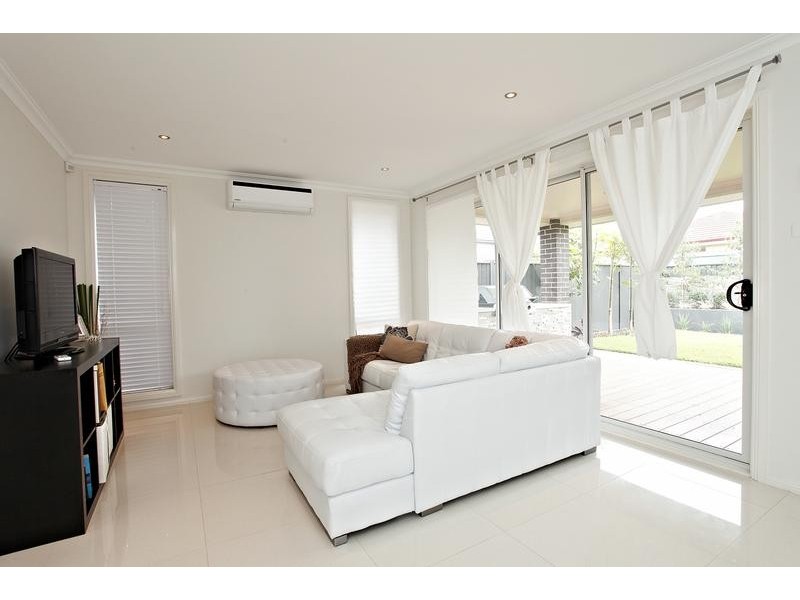 20 Gilroy St, Ropes Crossing NSW 2760