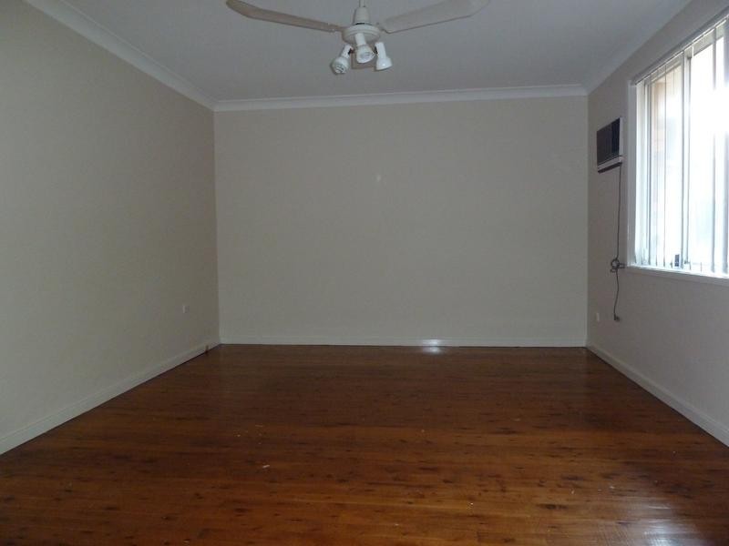 13 Shane St, Colyton NSW 2760