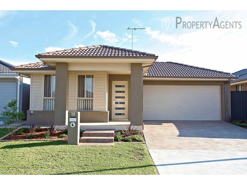 19 Wiseman Cir, Ropes Crossing NSW 2760