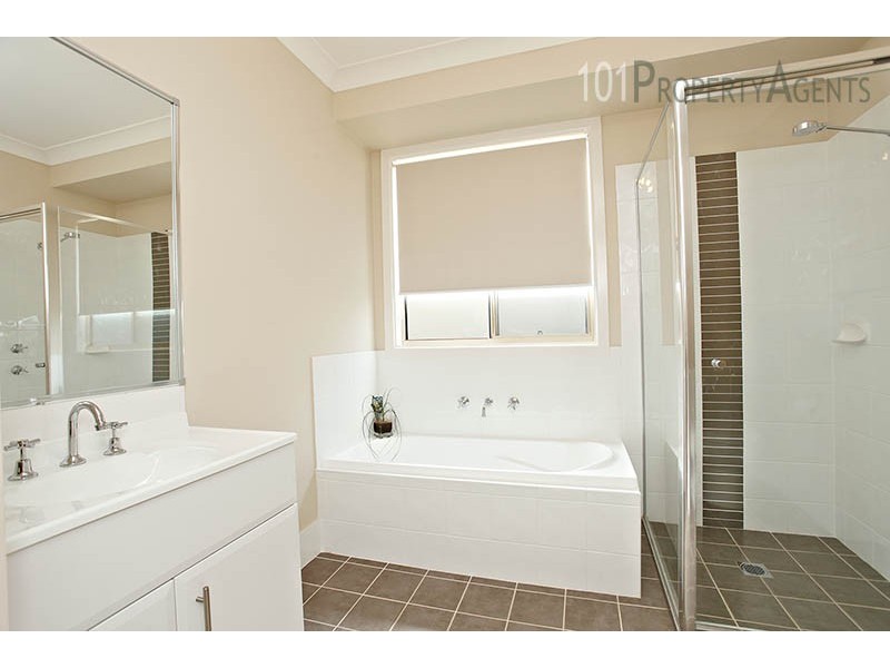 19 Wiseman Cir, Ropes Crossing NSW 2760