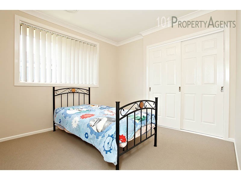 19 Wiseman Cir, Ropes Crossing NSW 2760