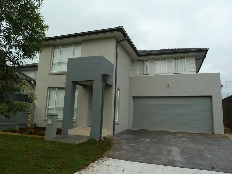 1/8 Gurry Ave, Ropes Crossing NSW 2760
