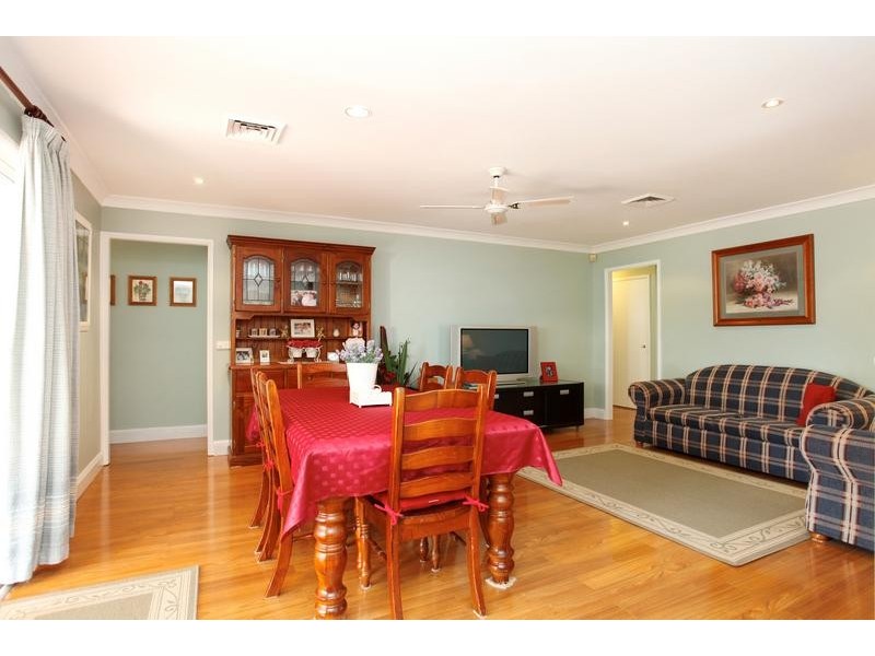 12 Jacques Pl, Minchinbury NSW 2770