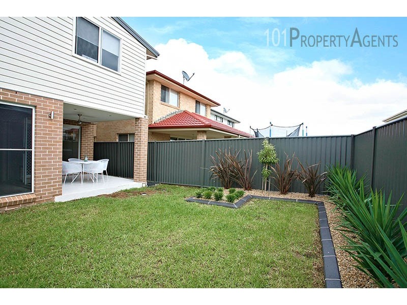 34 Wiseman Cct, Ropes Crossing NSW 2760