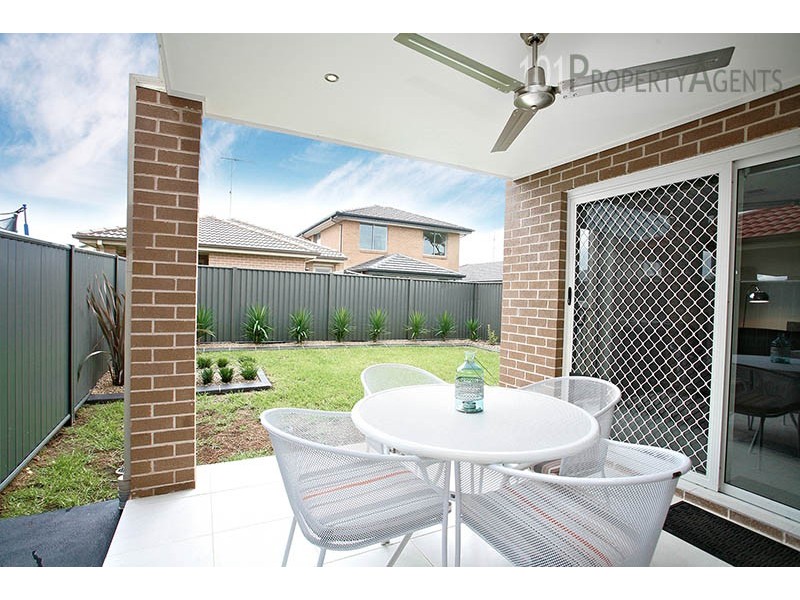 34 Wiseman Cct, Ropes Crossing NSW 2760